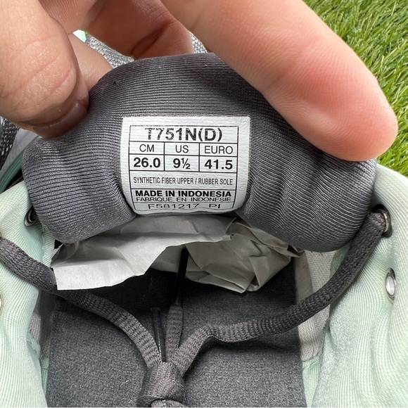 Asics Gel Nimbus Womens Size 9.5 Running Shoes Carbon White Coral - Picture 8 of 10